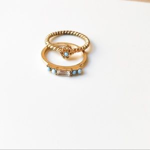 URBAN OUTFITTERS: SET OF GOLD RINGS